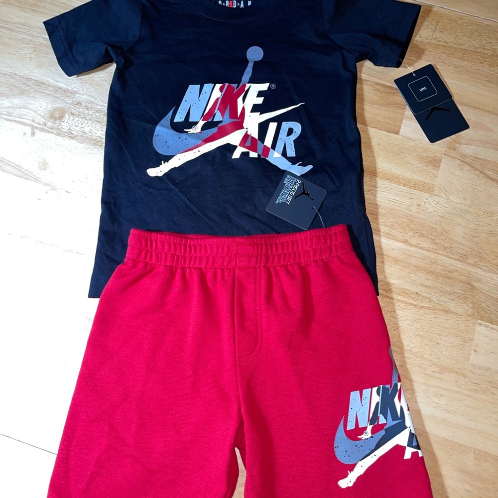 Boys 2-Pc. Jumpman Classics T-Shirt & Shorts Set BNWTS